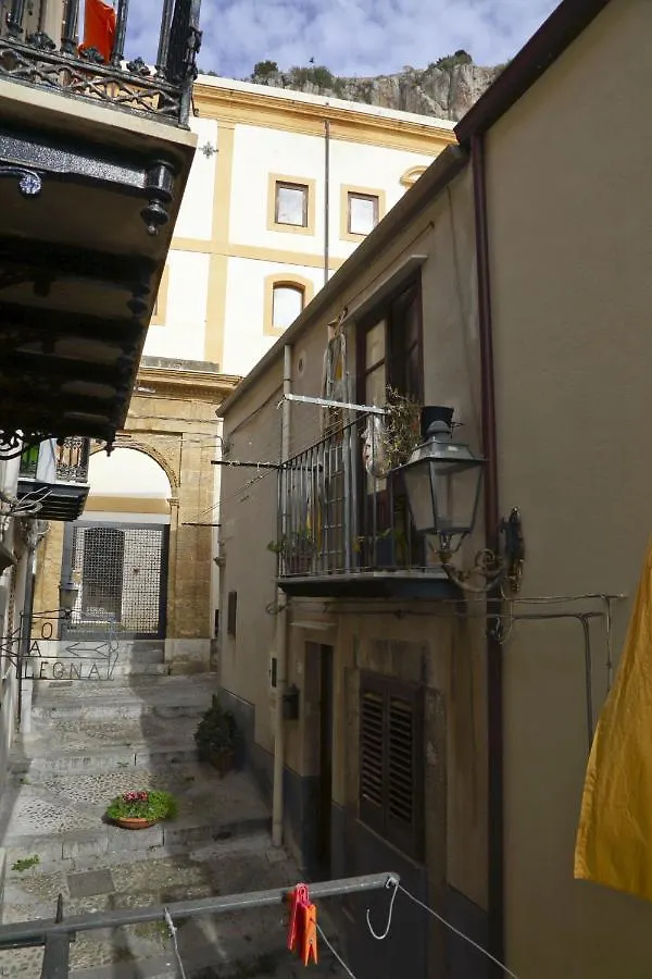 Wine House Apartment Cefalu Italy